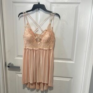 Zenana Outfitters Cream Lace Chemise